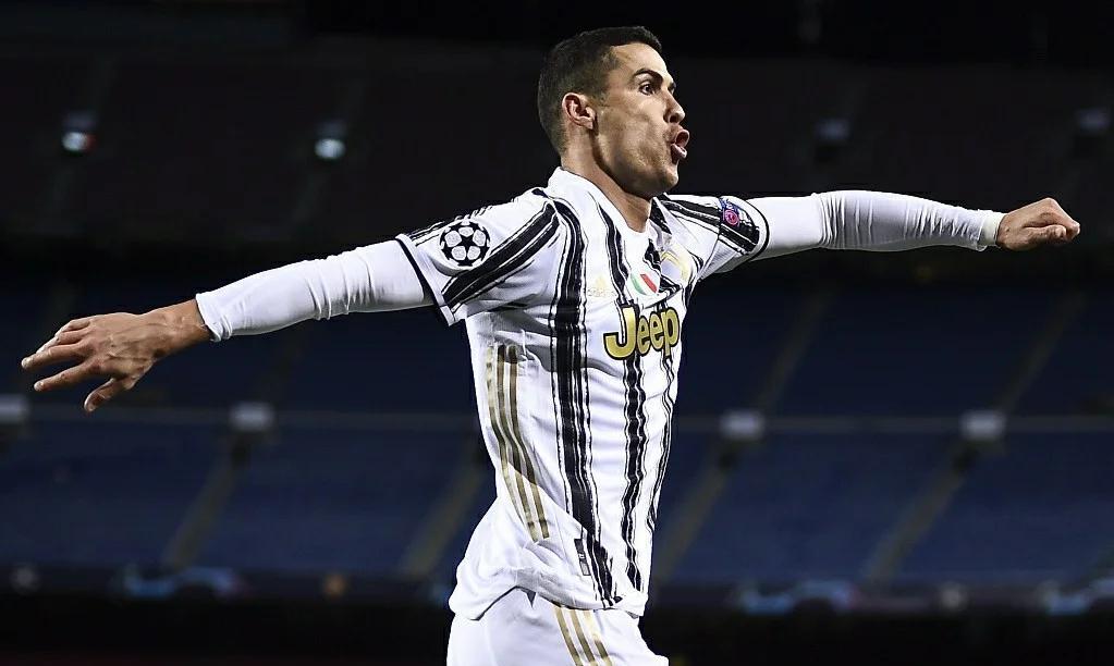 尤文图斯中场吊射破门，全场惊呼：这才是真正的足球艺术！的简单介绍