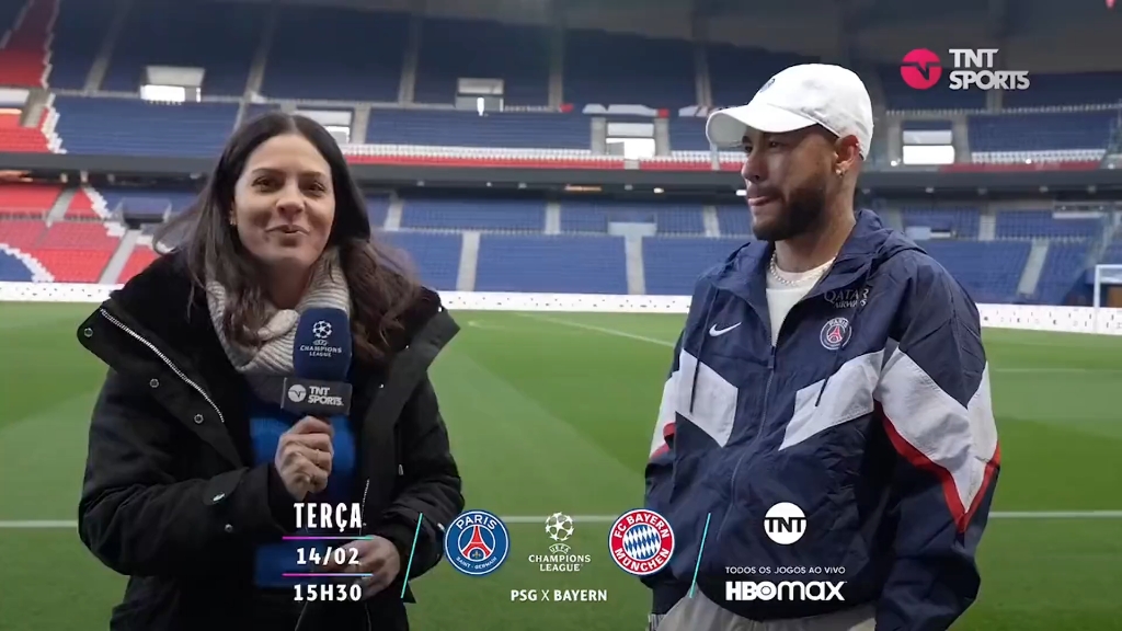 内马尔赛前列队欢迎海港，尊重对手尽显风度！