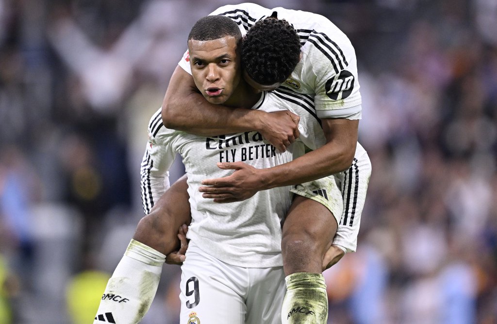 姆巴佩今日表现抢眼，切尔西整场无解，教练赛后亲自拥抱的简单介绍